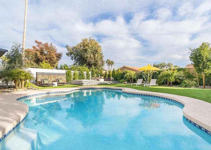 Wanderlust Oasis * Phoenix